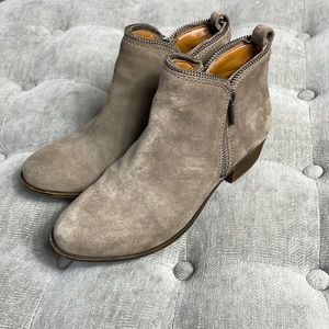 Lucky Brand Ankle Boots Taupe beige side zip low heel booties size 7